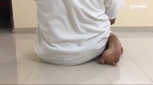 Как сидеть в намазе по сунне.