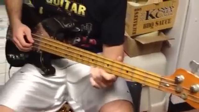 1972 Fender Telecaster Bass смотреть онлайн