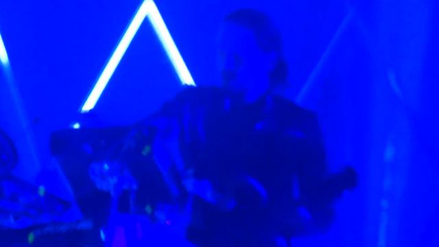 Tokio Hotel - Love Who Loves You Back (live @ Wizemann Stuttgart 25.03.2017) смотреть онлайн