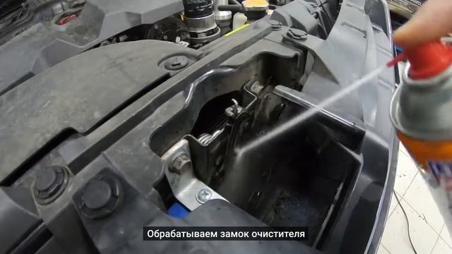 Белая смазка LIQUI MOLY Wartungs-Spray weiss для автомобильных замков. смотреть онлайн
