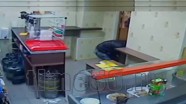 Кража кассы в магазине Оренбурга смотреть онлайн