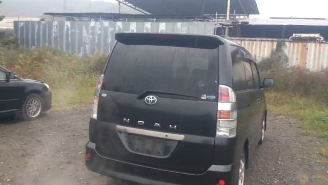 Видео-тест автомобиля Toyota Noah (AZR65-0081622, темно-серый, 2004 г. ) смотреть онлайн