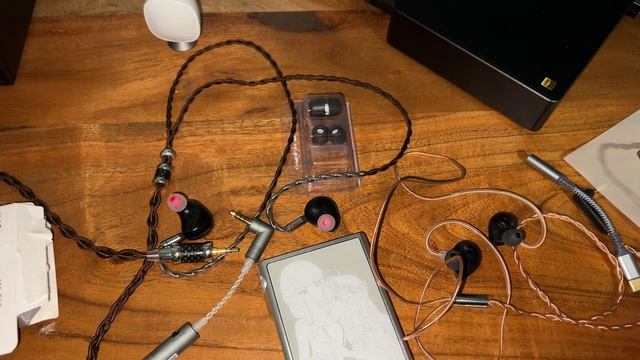 ThieAudio Monarch MKII vs Moondrop Variations смотреть онлайн