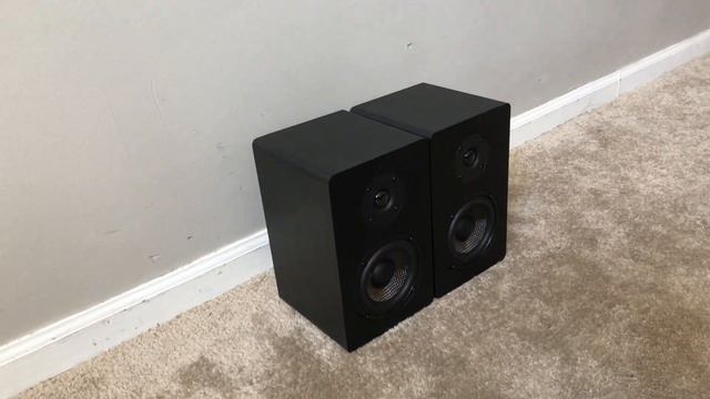 Micca MB42X Motion Series 2 Way Home Bookshelf Speakers смотреть онлайн