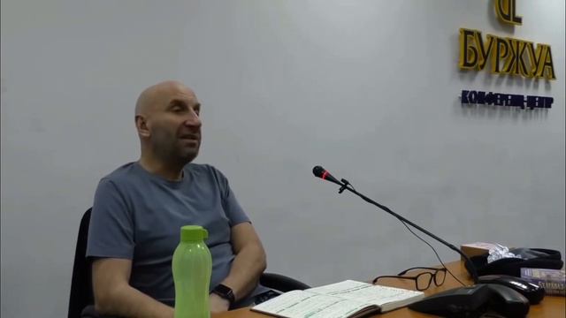 Женщины всегда себя накручивают! Сатья Дас #отношения #сатьядас #женщина #психология #семья #брак