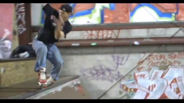 Eric Hallimen Razors mini ramp contest entry смотреть онлайн
