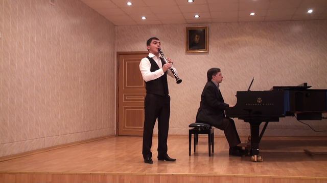 Asatryan Karen plays Weber Clarinet Concerto No.2 op.74 - 2st movement смотреть онлайн