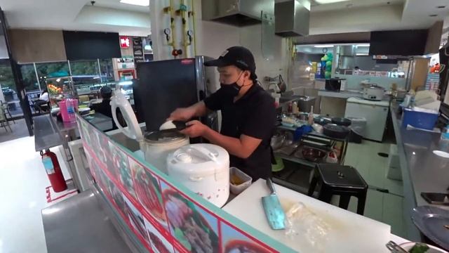 Food court Tesco Lotus - Food review 25 baht per dish - Thai food in Koh Samui смотреть онлайн