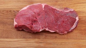 Не каждый сможет повторить этот рецепт из говядины. Готовлю мясо в духовке.