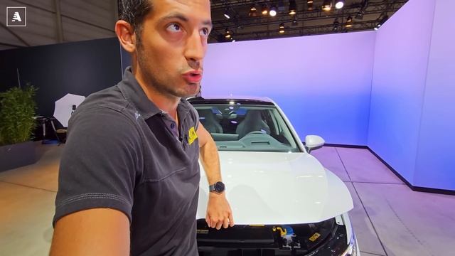 Volkswagen GOLF 2024 | Le Novità Del Restyling. Interni, Tecnologia, Design