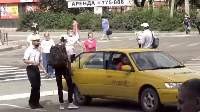 Приколы 2020 Пранки над таксистом Скидываем цену Юмор 2020 смотреть онлайн