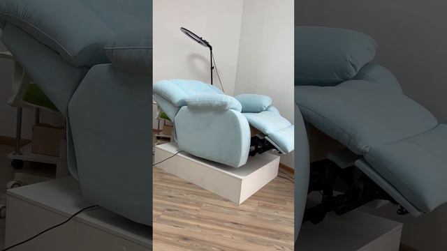Обновление в студии. Кресло реклайнер для наращивания ресниц #маникюр #ногти смотреть онлайн