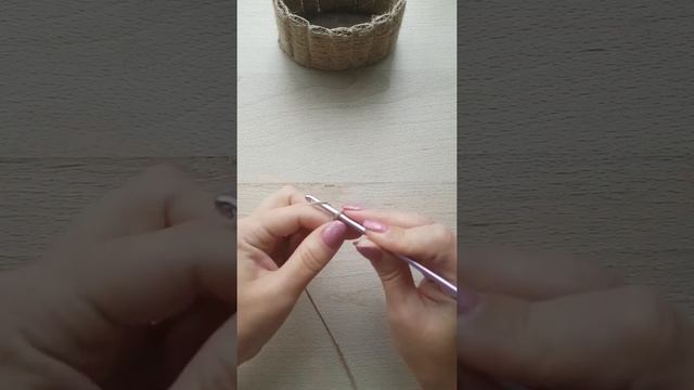 Шкатулочка из кусочков картона, обрезка ткани и джута смотреть онлайн