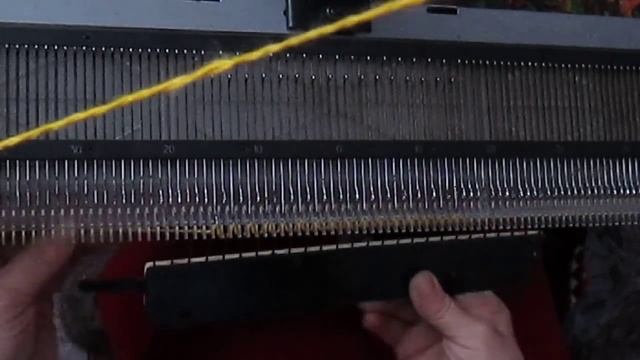 Вязание на вязальной машине Нева 5 первых рядов смотреть онлайн