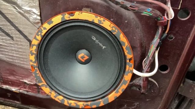 Замена штатных динамиков в Lada Kalina/Granta на DL Audio barracuda 165 смотреть онлайн