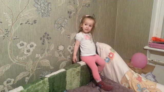 Песня зависла ))) Лисенок с новогоднего утренника (Дети жгут) поет песенки!!! Новый год!!! смотреть онлайн