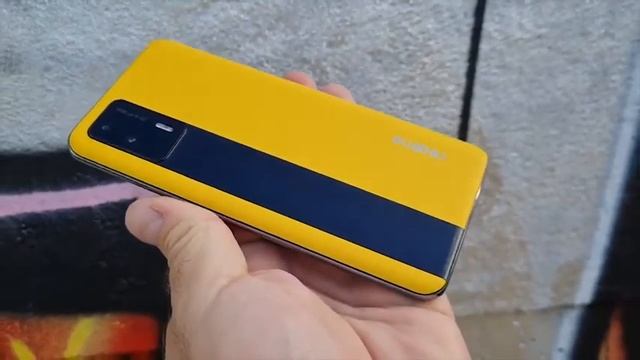 Самый Дешевый и Мощный Флагман в 2021 году! Realme GT 5G с Snapdragon 888 смотреть онлайн
