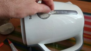 Как эффективно заклеить пластиковый электрочайник PHILIPS?