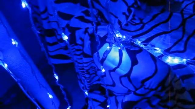 Светодиодная гирлянда "Штора". Эффект "Водопад" смотреть онлайн