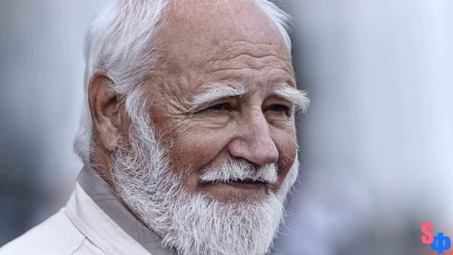 Да когда мне за ним ходить? Отец старый уже, ему и в доме престарелых хорошо будет.