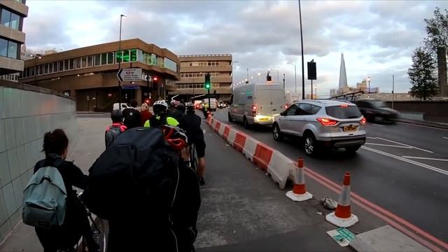 Угроза велопараду, воры в страва и методичка по велодорожкам. (подкаст) смотреть онлайн