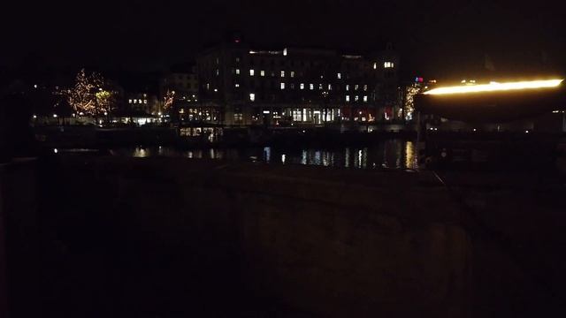 Рождественские рынки Цюриха во время пандемии смотреть онлайн