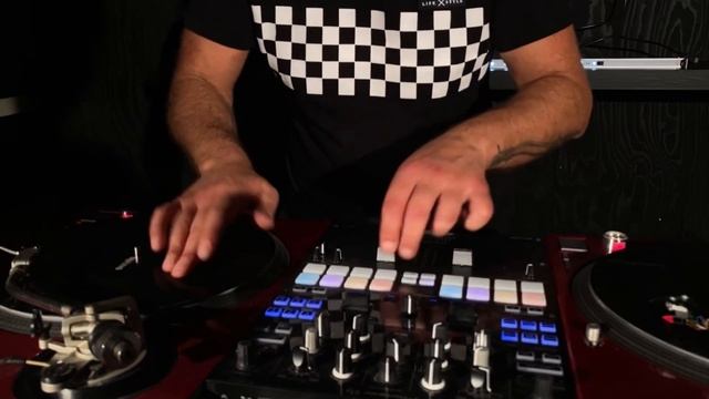 DJ DNS X FreelensVisuals (Office Stream Pt.1) смотреть онлайн