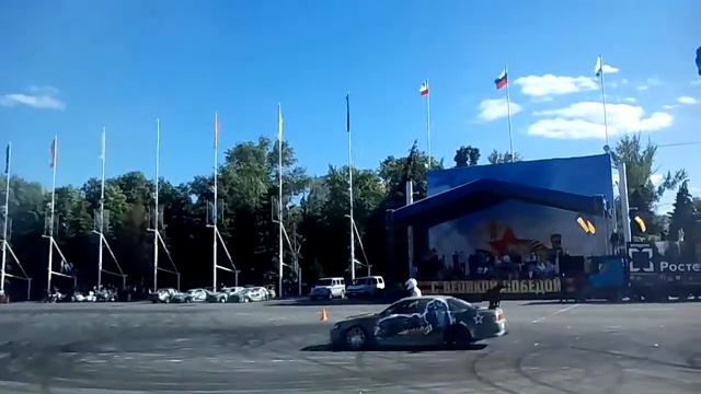 Round-X Drift show / "Спасибо за Победу" Саратов. Малый кусок выступления смотреть онлайн
