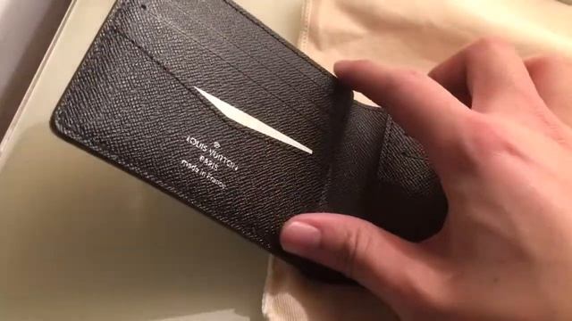 Unboxing and Review: €355 Louis Vuitton Slender Wallet Epi Leather (Black) смотреть онлайн