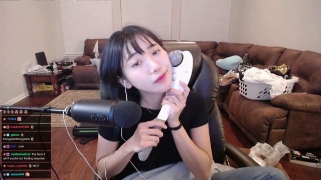 Twitch Fails - Jinnytty Jinny "That's Not A Vibrator" смотреть онлайн