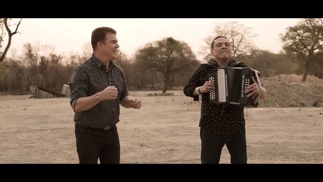 Con Los Pies en el Suelo - Fabian Corrales & Cocha Molina смотреть онлайн