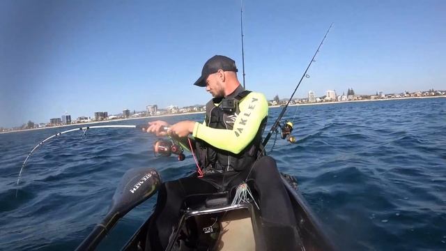 Small Fish for Big Lunch | Spanish Mackerel | Kayak Fishing | Gold Coast, Australia смотреть онлайн