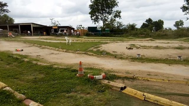 SH Cup 1:8 leketro Buggy und Nitro Truggy 1. Finale смотреть онлайн