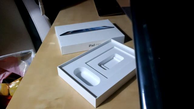Apple IPad mini 16GB black Unboxing смотреть онлайн