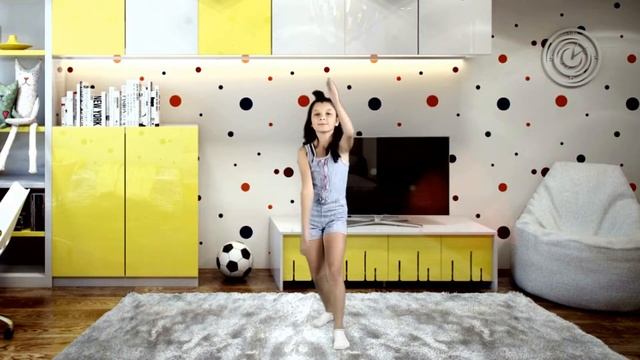 Утренняя зарядка - Зарядка для детей - Разминка - Гимнастика с Кариной - Урок 5 смотреть онлайн