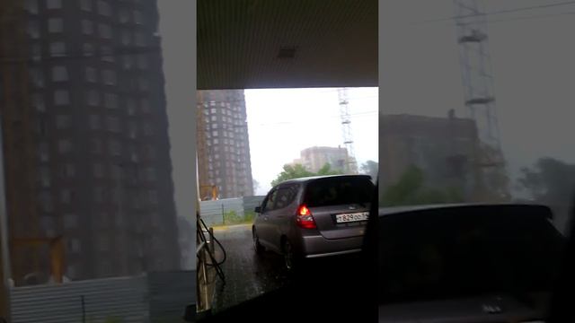 Град В Новосибирске 12.07.14 (A sudden hail storm in Novosibirsk (Russia) смотреть онлайн