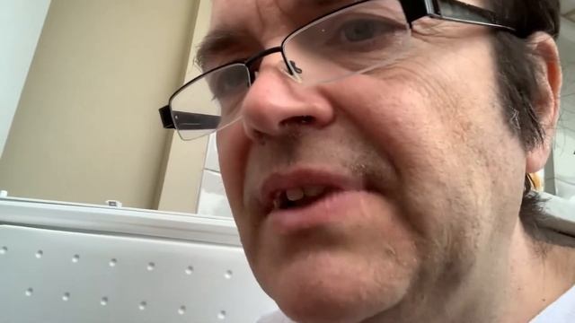 How To Change Fan On Siemens Fridge Freezer KG36NX03 Top Of Freezer Compartment