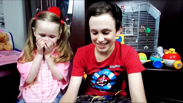 Di Di Girl и Весёлый челлендж Разбиваем яйца об голову Игра яйцеразбивака смотреть онлайн