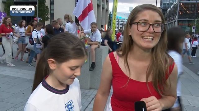 WATCH: Fans outside Wembley Stadium REACT to England's Euro WIN смотреть онлайн