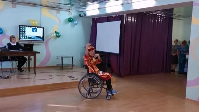 Танец на инвалидной коляске. "Реабилитационный центр "Шелеховский" смотреть онлайн