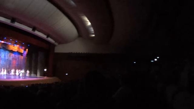 Закончился антракт (в театре). смотреть онлайн