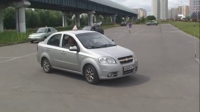 Заезд в бокс задним ходом смотреть онлайн