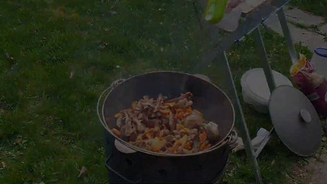 Плов, в казане, на природе, вкусный, рассыпчатый, с мясом молодого ягнёнка!