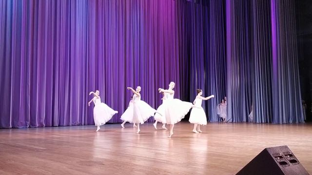 Вальс "Метель", студия классического танца Талисман, ГБОУ школа 118 смотреть онлайн