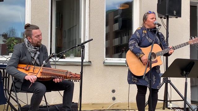 Umeå Live - Carolina Miskovsky & Daniel Pettersson "Cycling Trivialities" смотреть онлайн