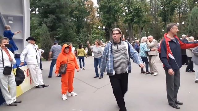 МАРДЖАНЖА, МАРДЖАНЖА!???/СУПЕР ПЕСНЯ И ТАНЦЫ В ПАРКЕ ГОРЬКОГО ХАРЬКОВ СЕНТЯБРЬ 2021 смотреть онлайн