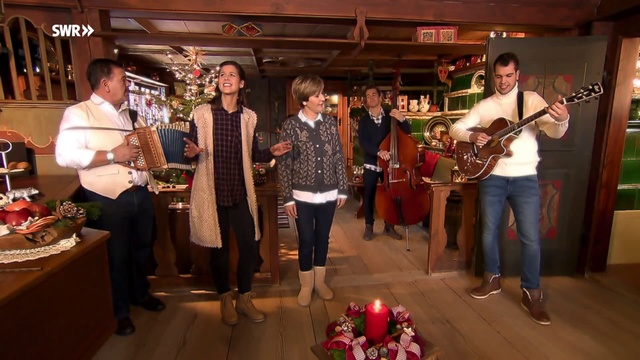 Oeschs Die Dritten - Ein Jodler Für's Christkind (Weihnachten Bei Uns Daheim 23.12.2017)