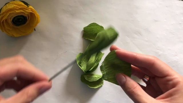 Цветок из гофрированной бумаги Ранункулюс смотреть онлайн