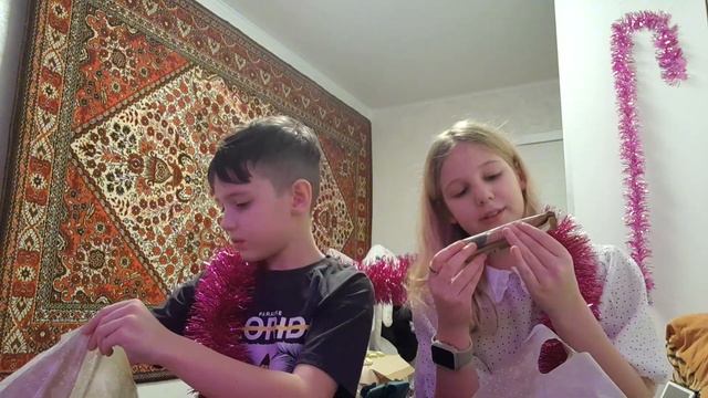 расспаковка подарков 2023 год с Евочкай смотреть онлайн