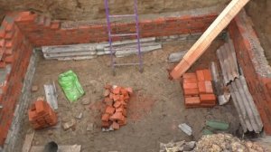 Строительство ПОДВАЛА из Ивановского кирпича..